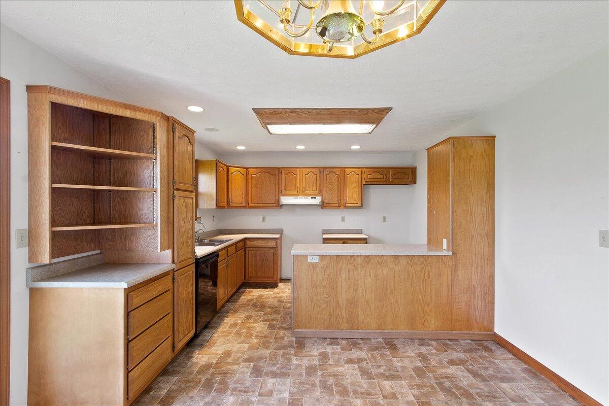 4972 Clark Road Urbana, OH 43078 - Photo 10 of 58