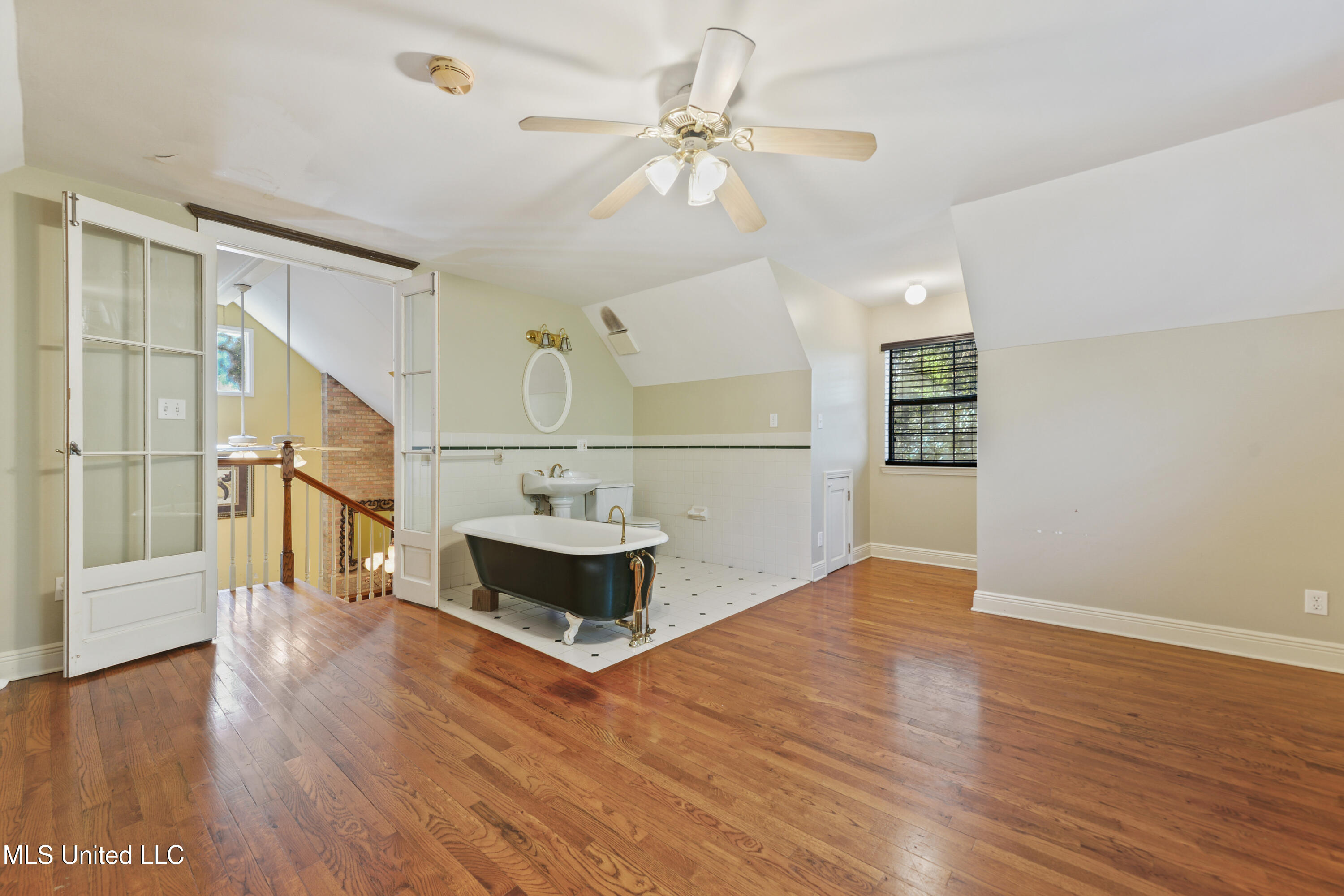 11054 Coleman Road Gulfport, MS 39503 - Photo 23 of 24 Upstairs 2