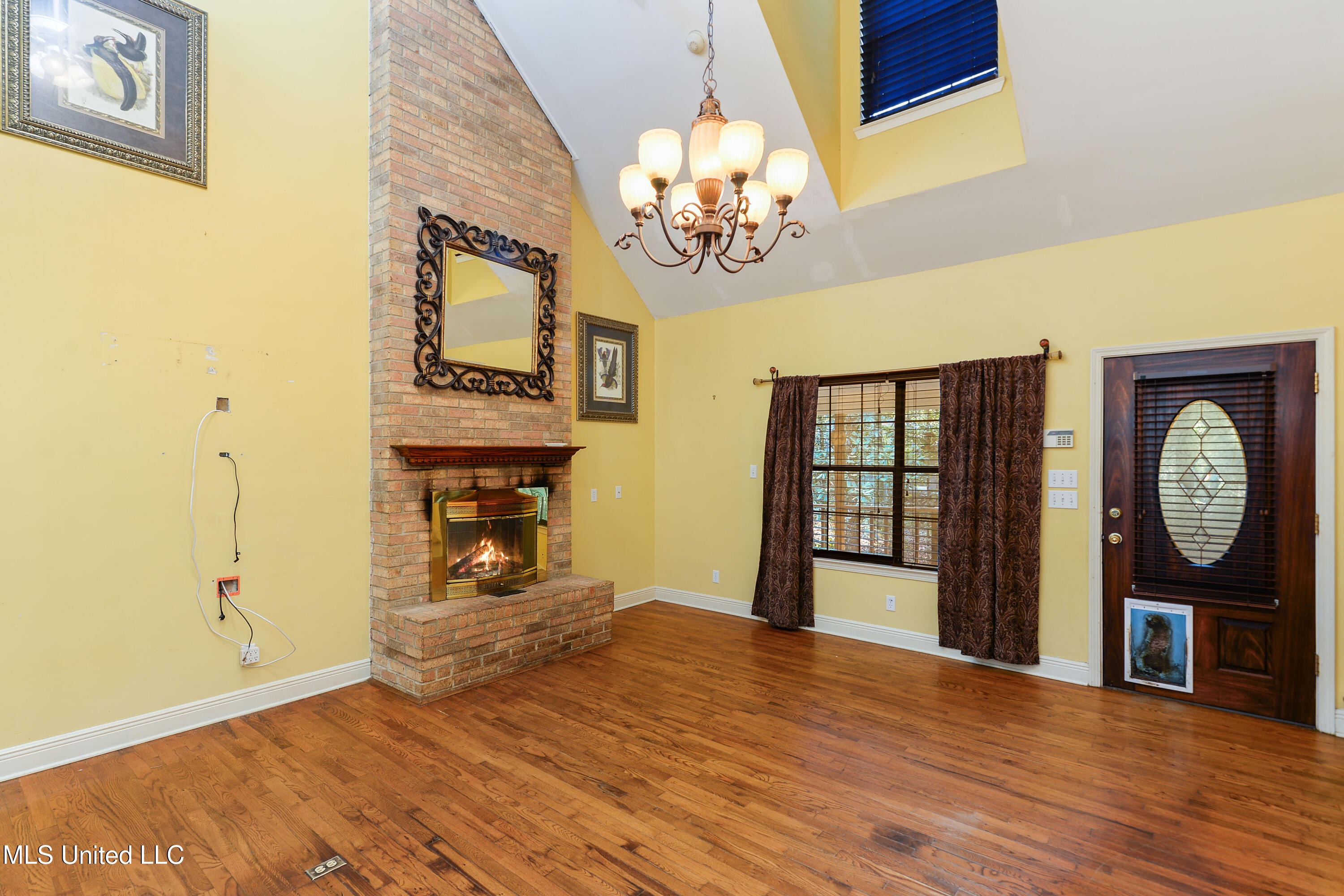 11054 Coleman Road Gulfport, MS 39503 - Photo 8 of 24 Living Room View From Kichen