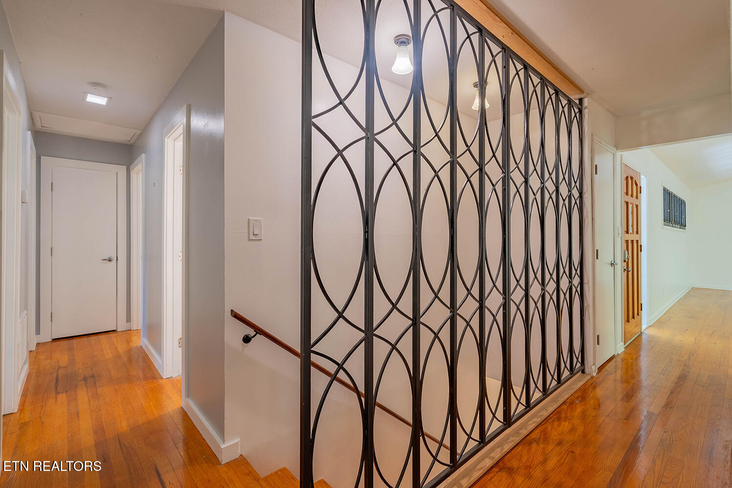 909 West Outer Drive Oak Ridge, TN 37830 - Photo 10 of 34 A7300058-HDR