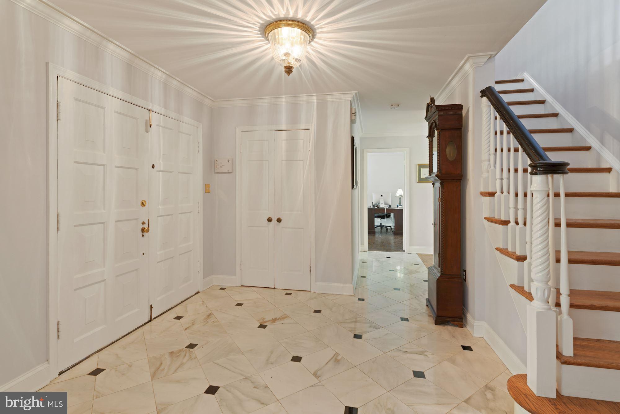 8314 Riding Ridge Place McLean, VA 22102 - Photo 3 of 36 Foyer