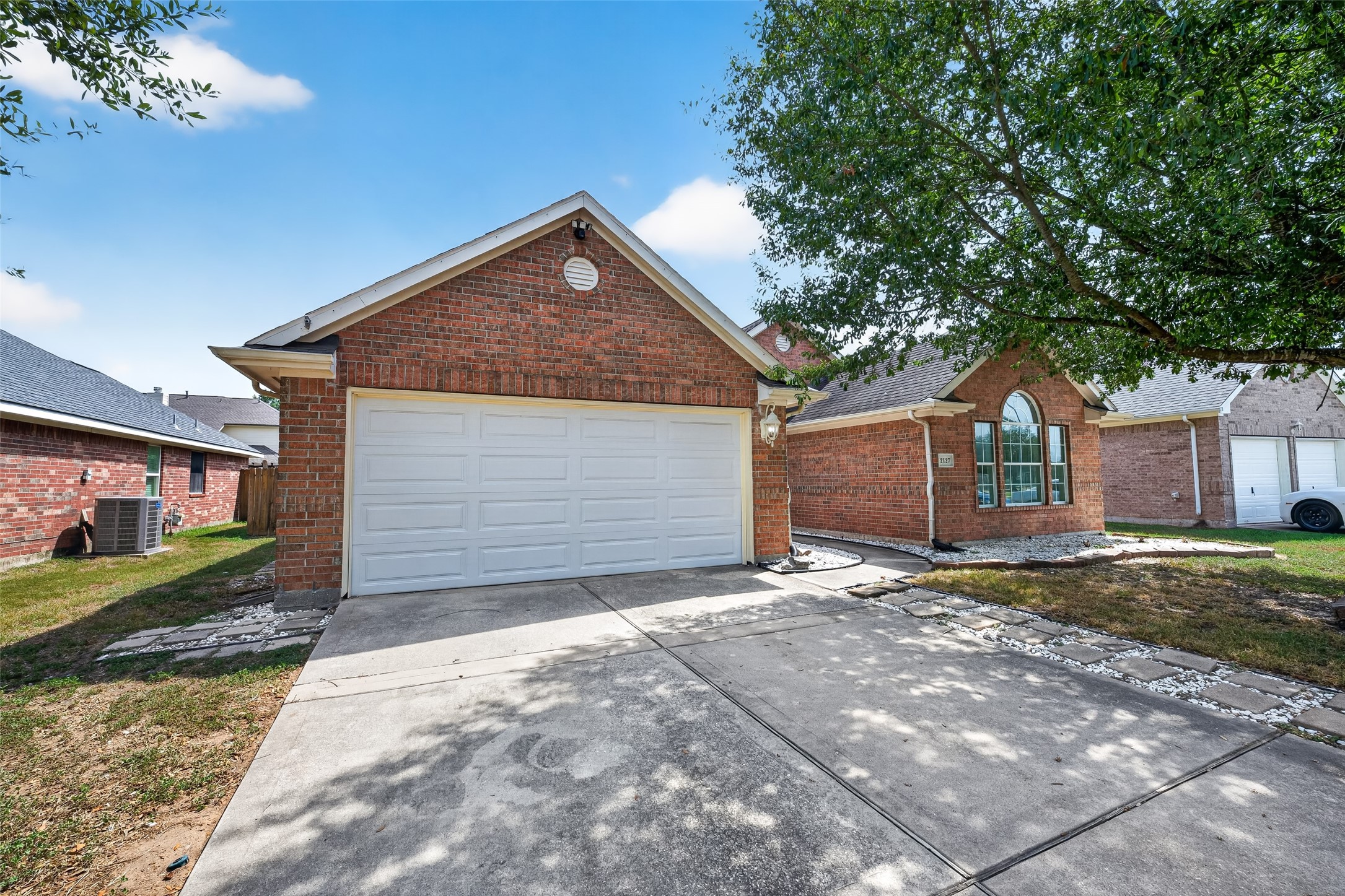 2127 Hannover Way Spring, TX 77388 - Photo 3 of 44 Gallery Image 3