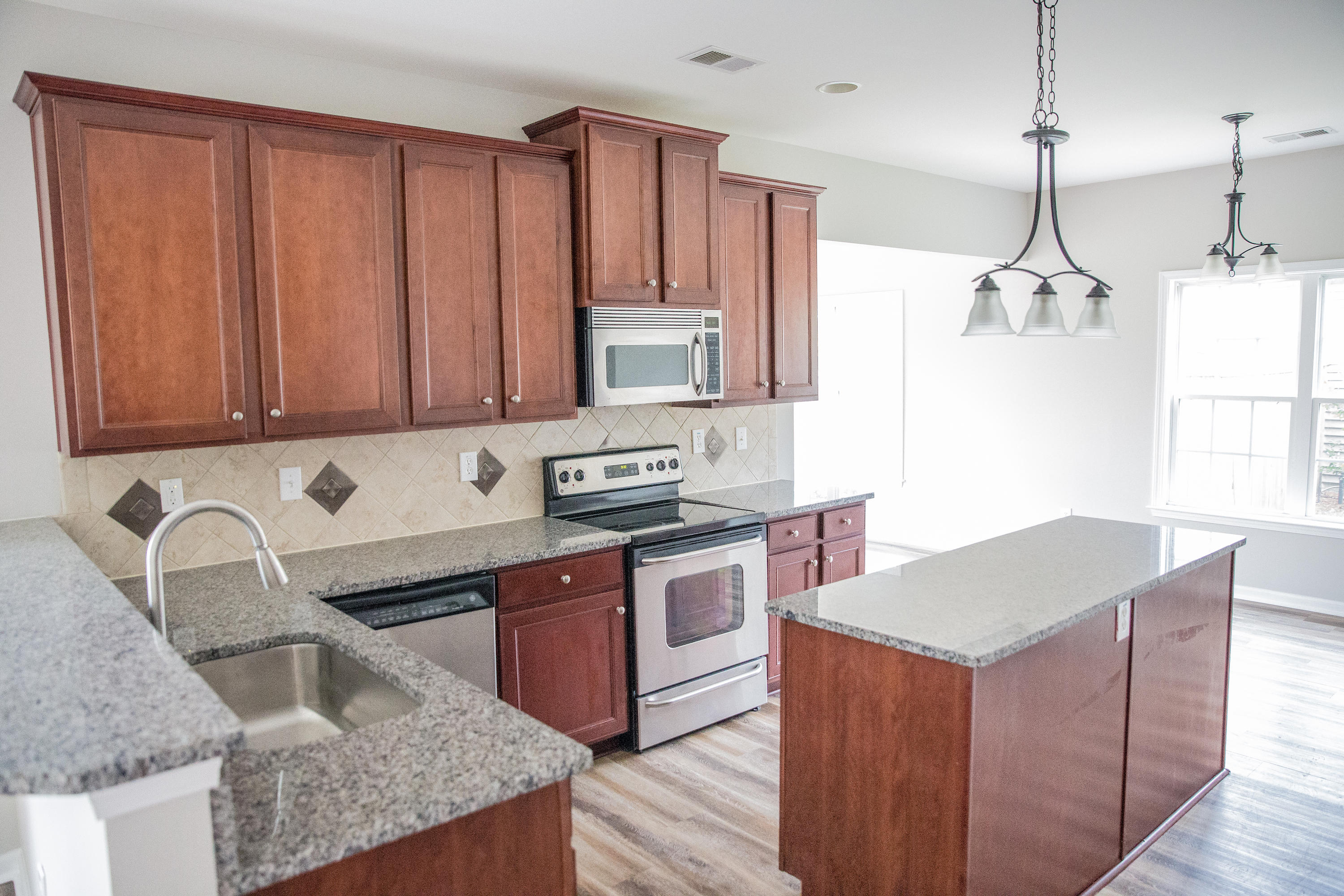 5449 Rising Tide North Charleston, SC 29420 - Photo 5 of 25 5-31 Blake house 15