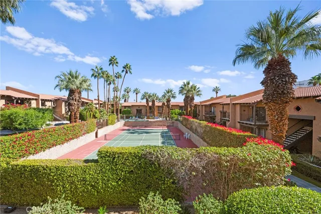 a view of an outdoor space