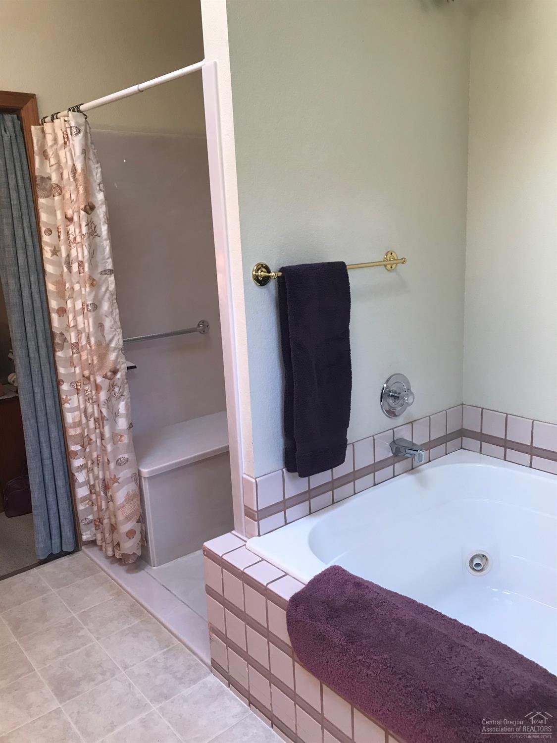 61225 Victory Loop Bend, OR 97702 - Photo 12 of 21 Wheelchair accessible shower