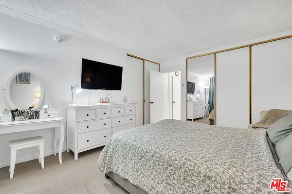 $445,000 | 5651 North Sumner Way, Unit 102, Culver City, CA 90230