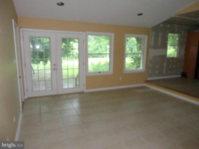 305 Hoffecker Road Chestertown, MD 21620 - Photo 8 of 29 Family Room #2