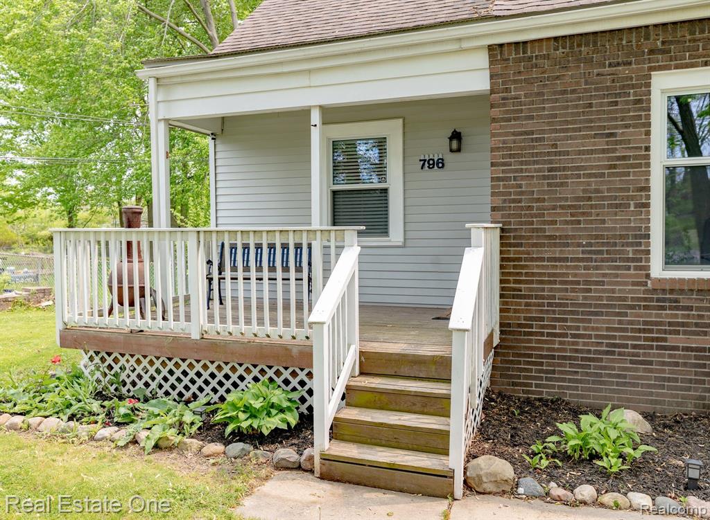 796 Michelson Road Rochester Hills, MI 48307 - Photo 4 of 35