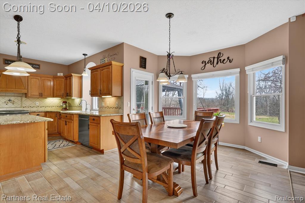 10863 Judd Road Fowlerville, MI 48836 - Photo 14 of 70