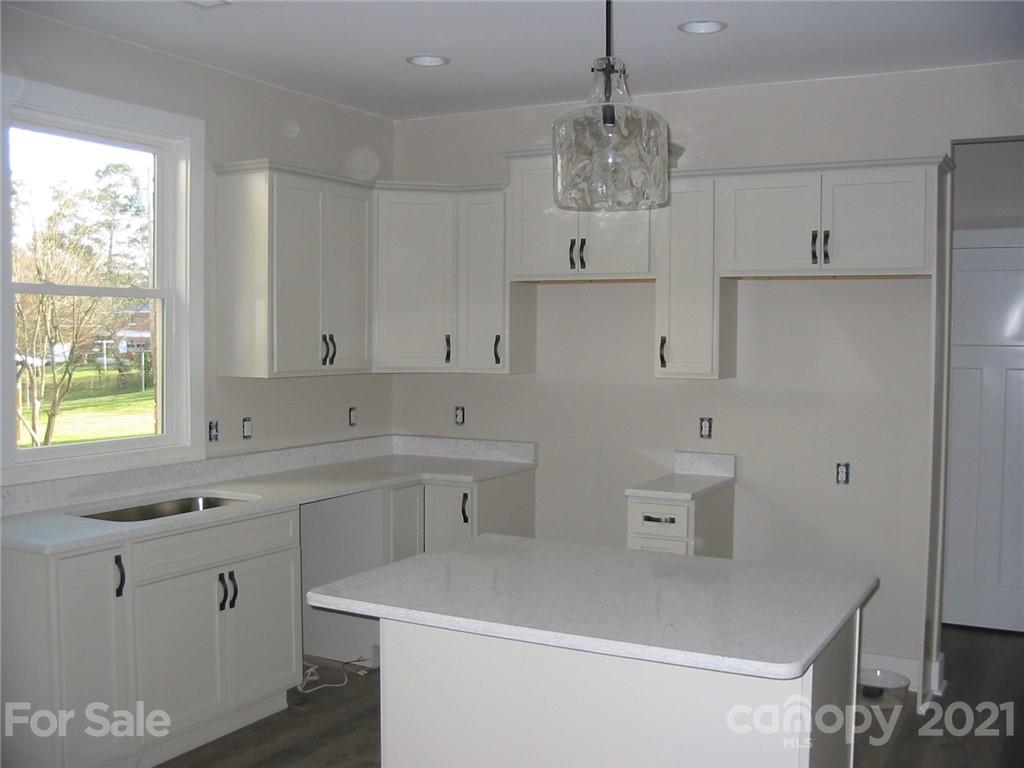 860 South Cherry Road Rock Hill, SC 29732 - Photo 11 of 12 Gallery Image 11