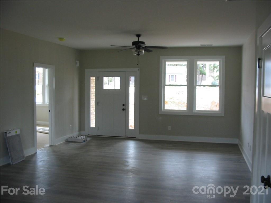 860 South Cherry Road Rock Hill, SC 29732 - Photo 3 of 12 Gallery Image 3