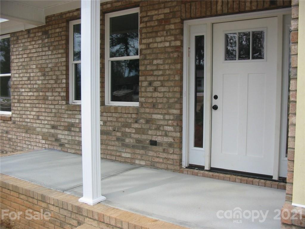 860 South Cherry Road Rock Hill, SC 29732 - Photo 5 of 12 Gallery Image 5