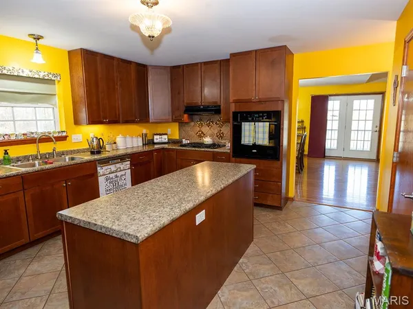 $988,300 | 1175 Pike 41, Bowling Green, MO 63334