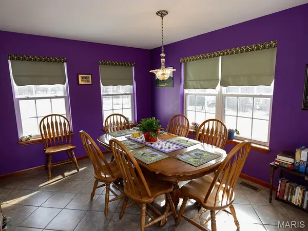 $988,300 | 1175 Pike 41, Bowling Green, MO 63334