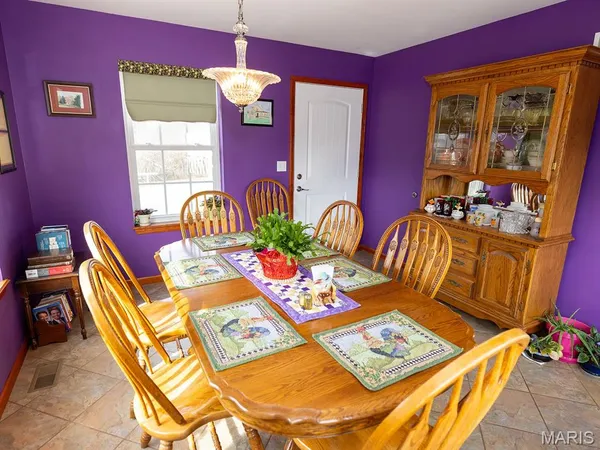 $988,300 | 1175 Pike 41, Bowling Green, MO 63334