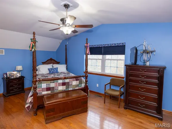 $988,300 | 1175 Pike 41, Bowling Green, MO 63334