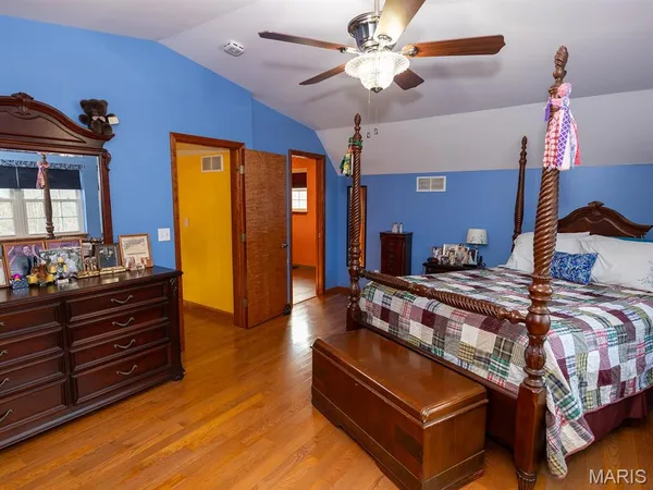 $988,300 | 1175 Pike 41, Bowling Green, MO 63334