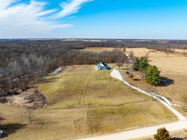 $988,300 | 1175 Pike 41, Bowling Green, MO 63334