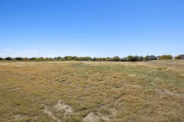 $1,000,000 | 7301 Silo Road, Arlington, TX 76002