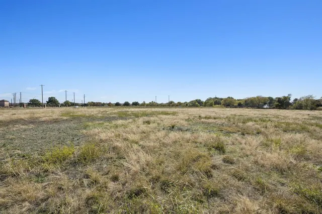 $1,000,000 | 7301 Silo Road, Arlington, TX 76002