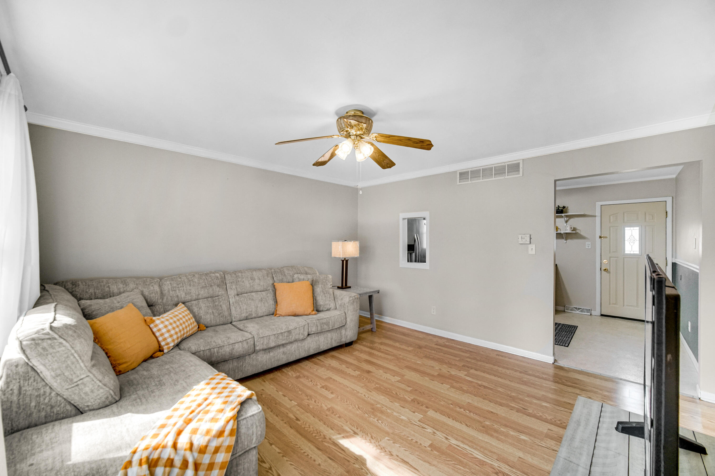 301 Walnut Lane Crown Point, IN 46307 - Photo 3 of 19 3000x2000