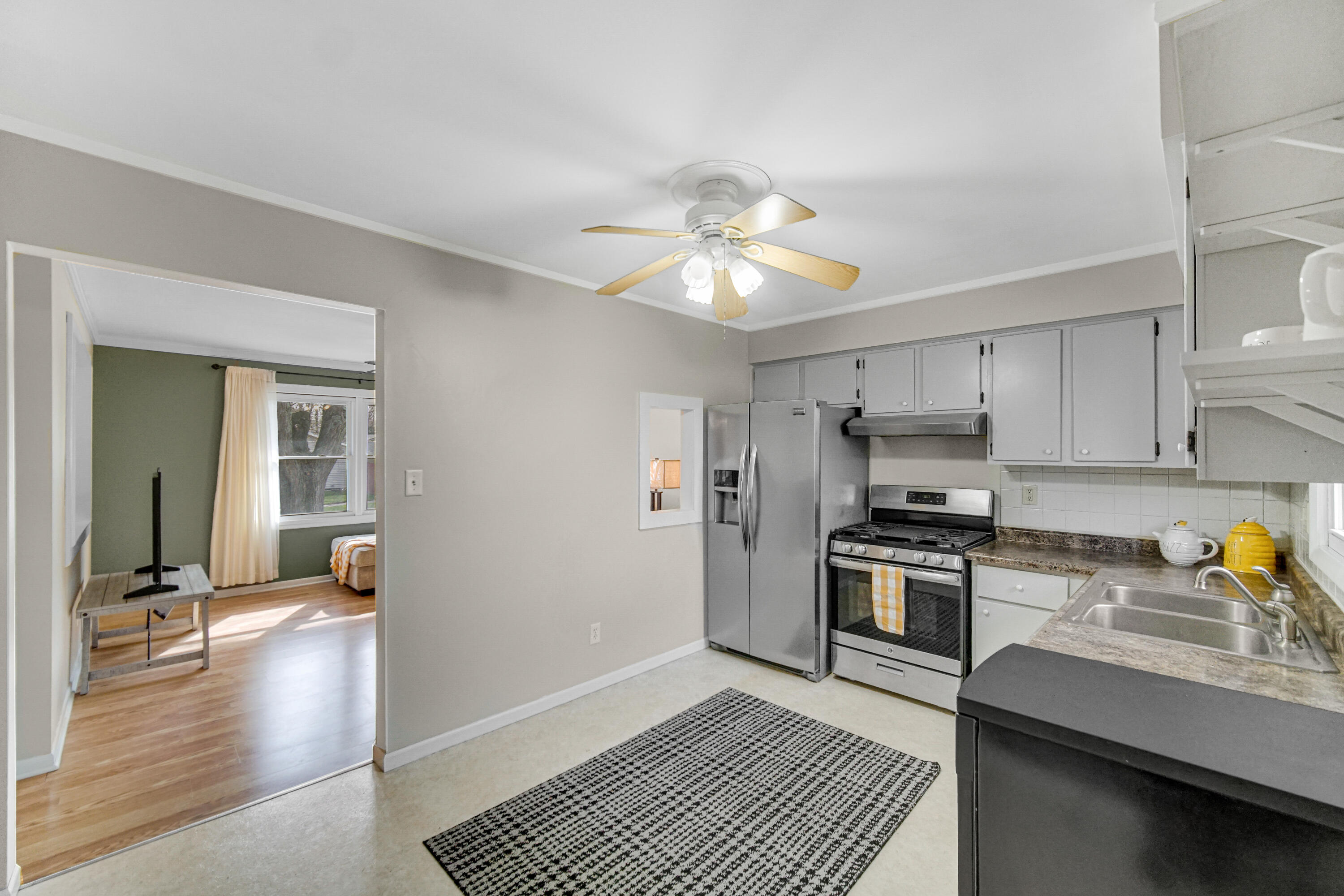 301 Walnut Lane Crown Point, IN 46307 - Photo 5 of 19 3000x2000