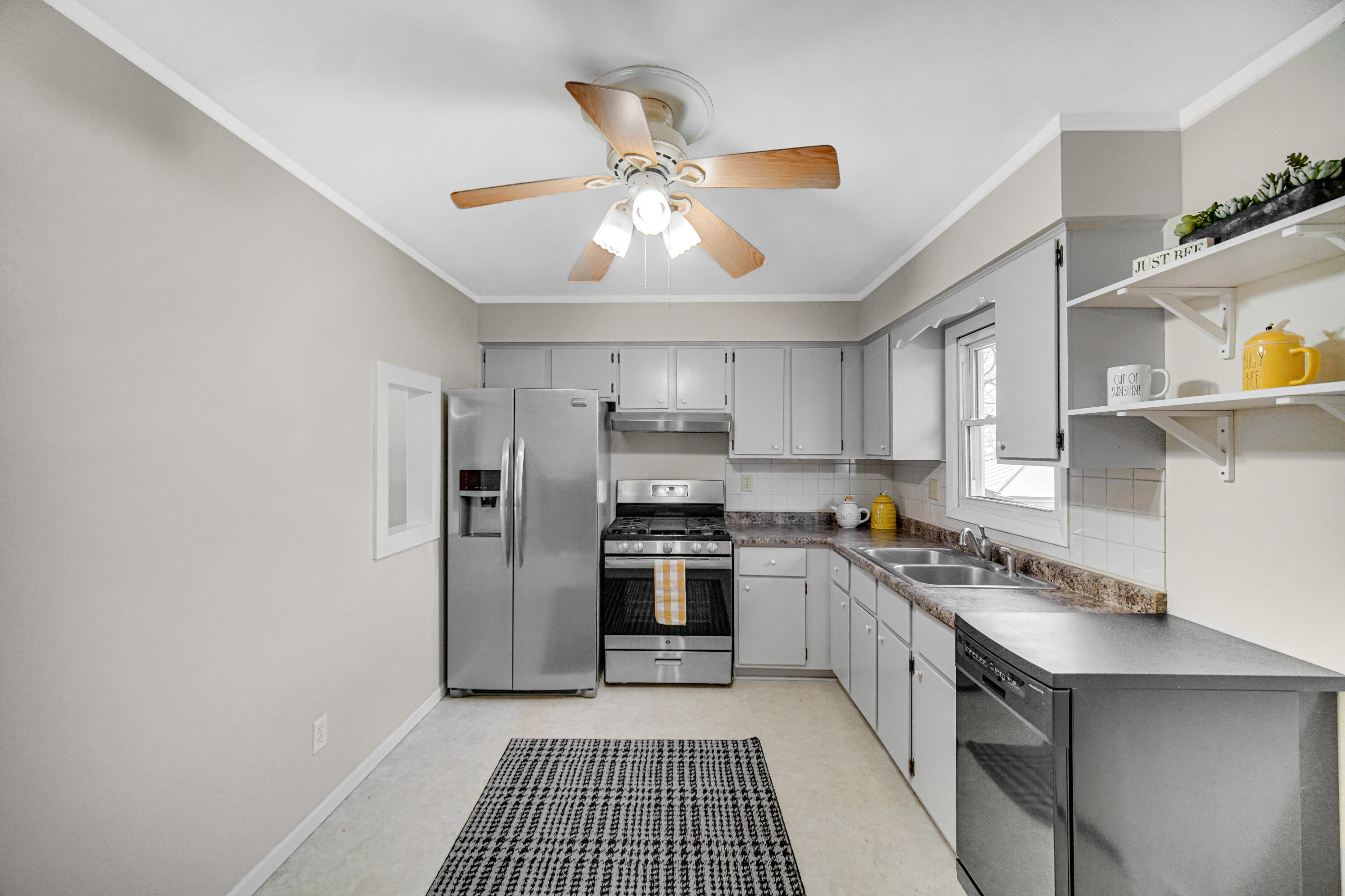 301 Walnut Lane Crown Point, IN 46307 - Photo 6 of 19 3000x2000