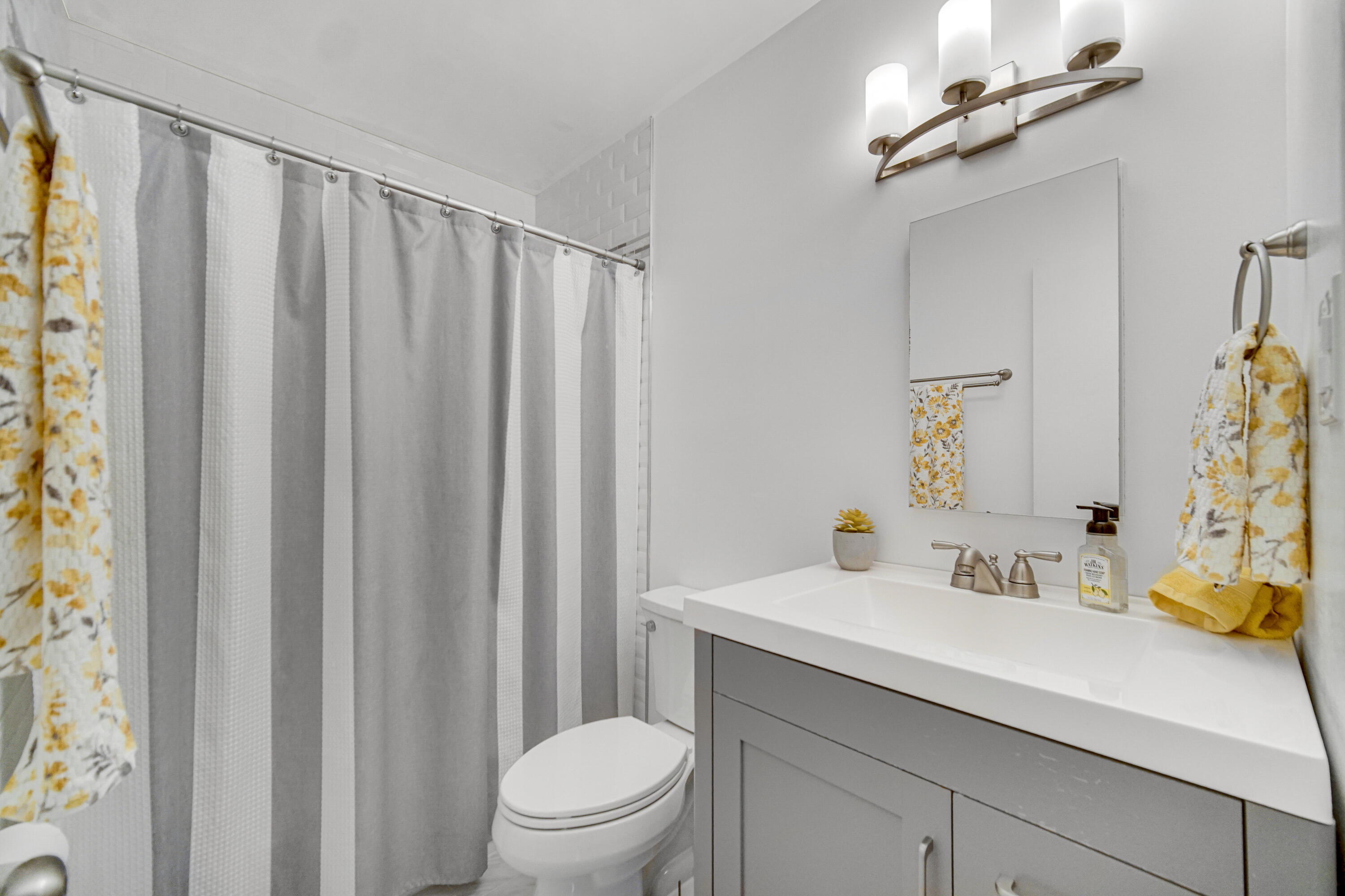 301 Walnut Lane Crown Point, IN 46307 - Photo 7 of 19 3000x2000