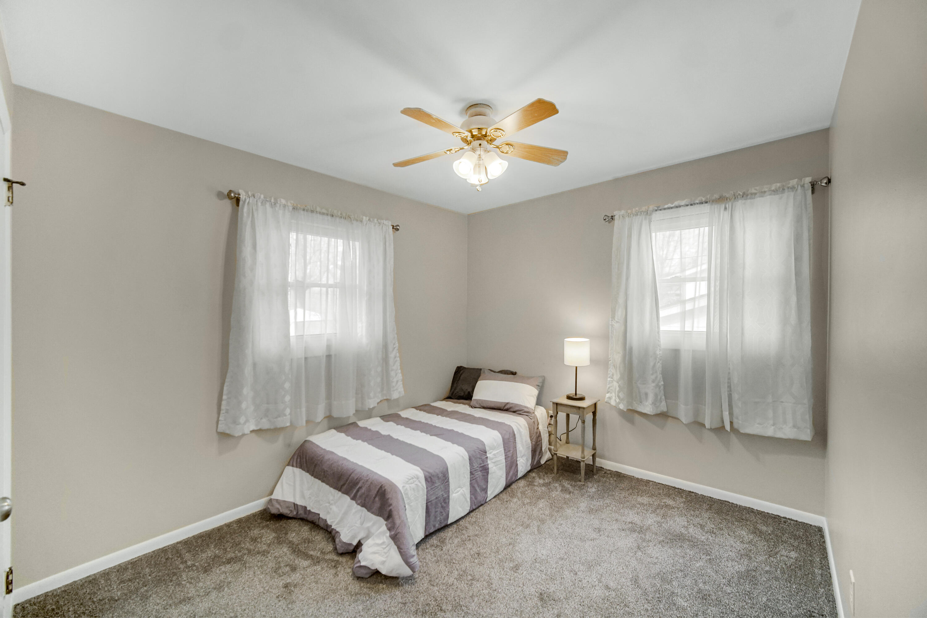 301 Walnut Lane Crown Point, IN 46307 - Photo 8 of 19 3000x2000