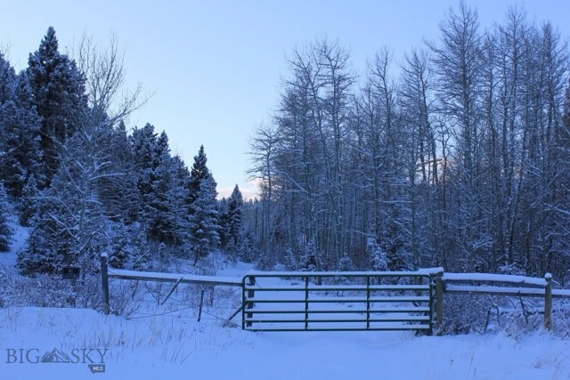 3414 Divide Creek Road Divide, MT 59727 - Photo 27 of 61 Gallery Image 27