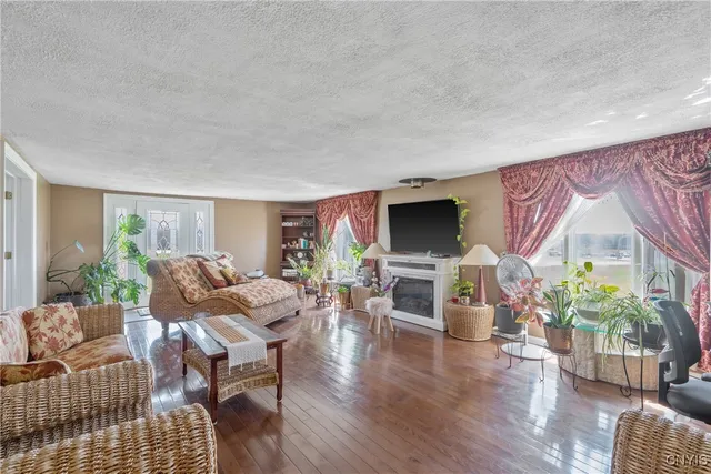 $315,000 | 19 Whig Hill Road, West Monroe, NY 13167