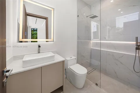 $8,950,000 | 900 Northeast 75th Street, Miami, FL 33138