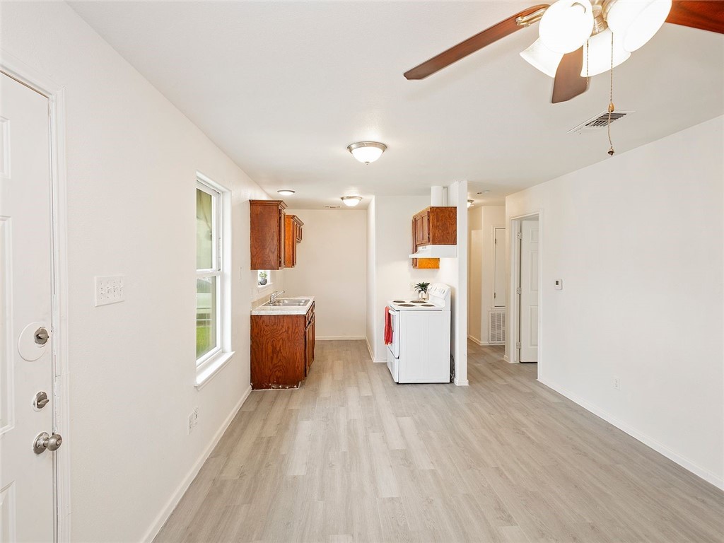 1802 16th Street Corpus Christi, TX 78404 - Photo 5 of 18