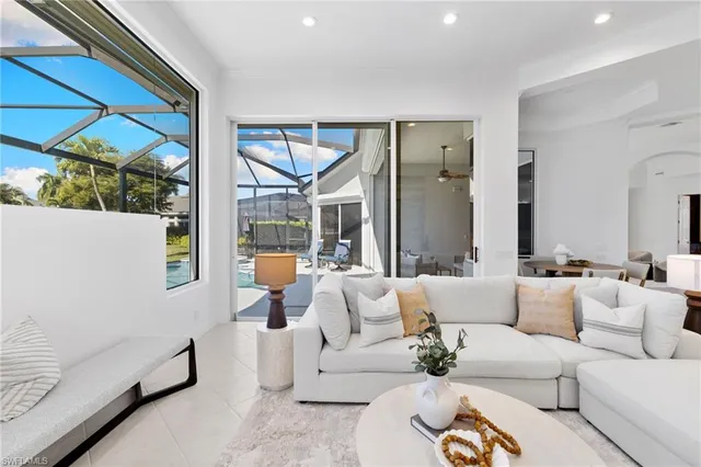 $2,395,000 | 1624 Manchester Court, Naples, FL 34109