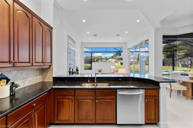 $2,395,000 | 1624 Manchester Court, Naples, FL 34109