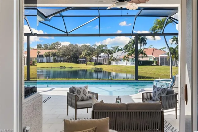 $2,395,000 | 1624 Manchester Court, Naples, FL 34109