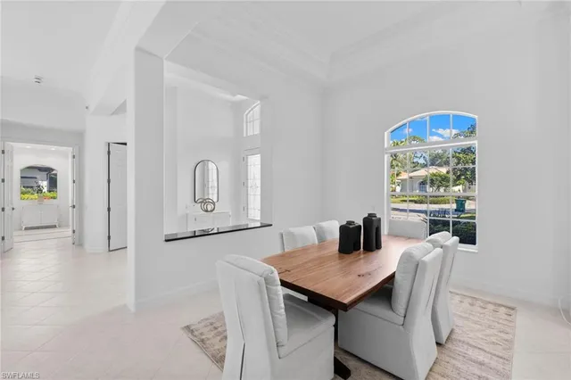 $2,395,000 | 1624 Manchester Court, Naples, FL 34109