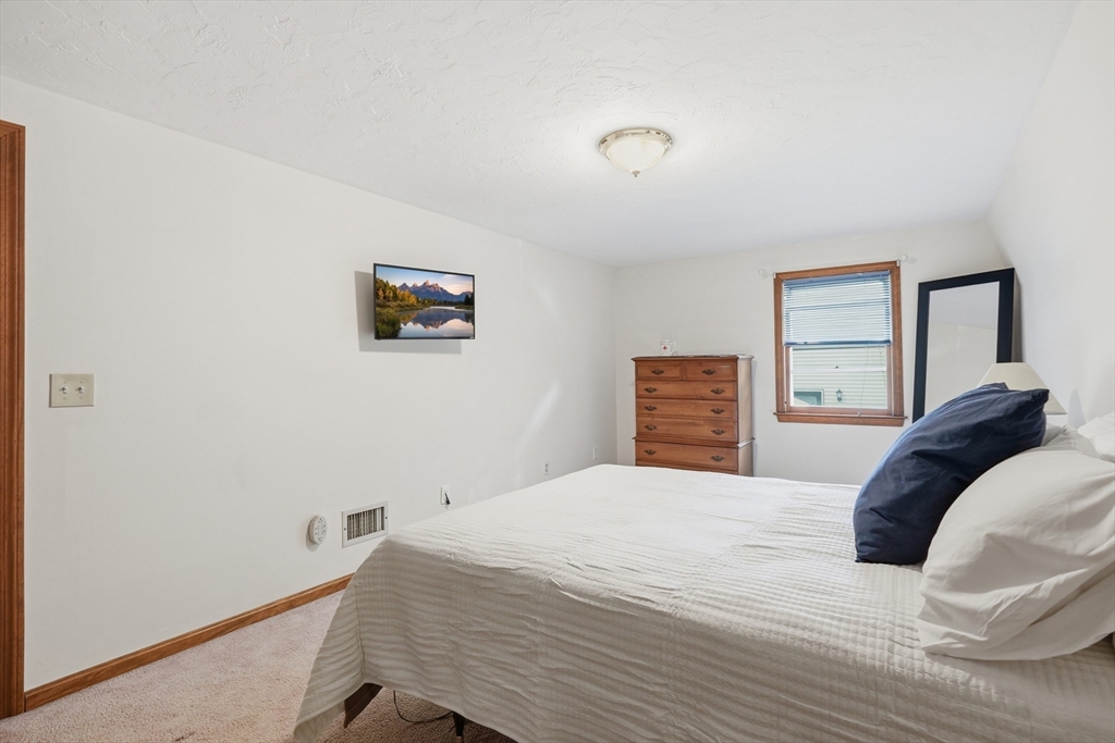 3 Barrows Road Worcester, MA 01609 - Photo 27 of 40