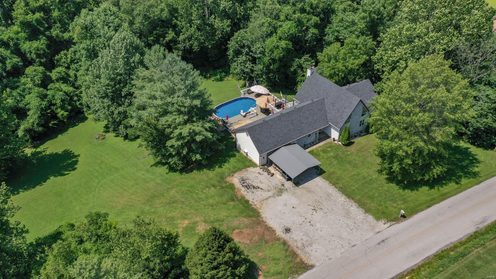 6104 Wenzel Road Alton, IL 62002 - Photo 2 of 64
