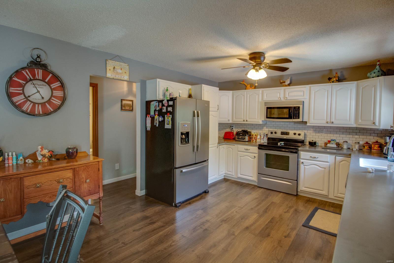 6104 Wenzel Road Alton, IL 62002 - Photo 15 of 64
