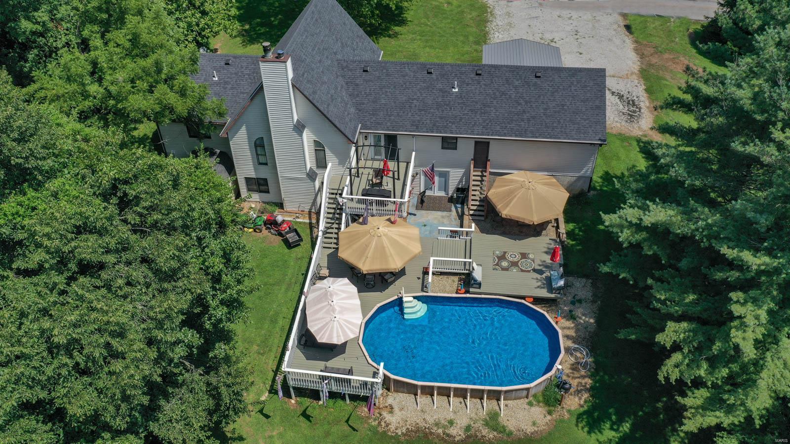 6104 Wenzel Road Alton, IL 62002 - Photo 3 of 64