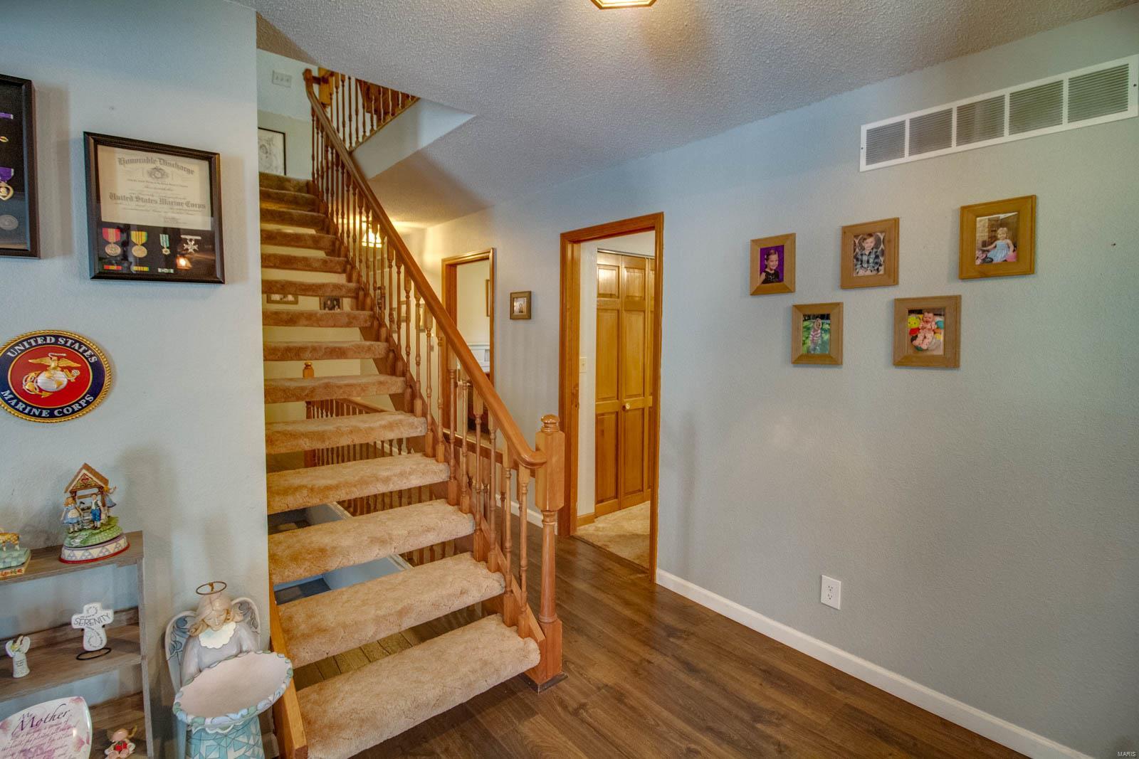6104 Wenzel Road Alton, IL 62002 - Photo 23 of 64