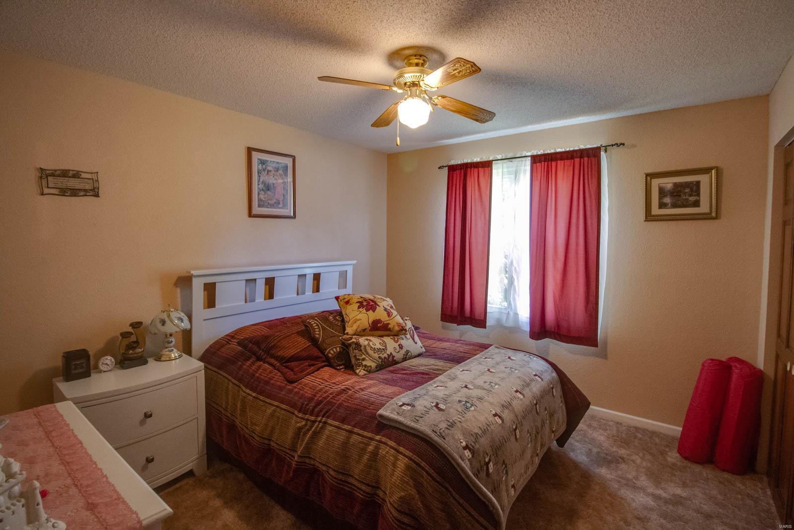 6104 Wenzel Road Alton, IL 62002 - Photo 26 of 64