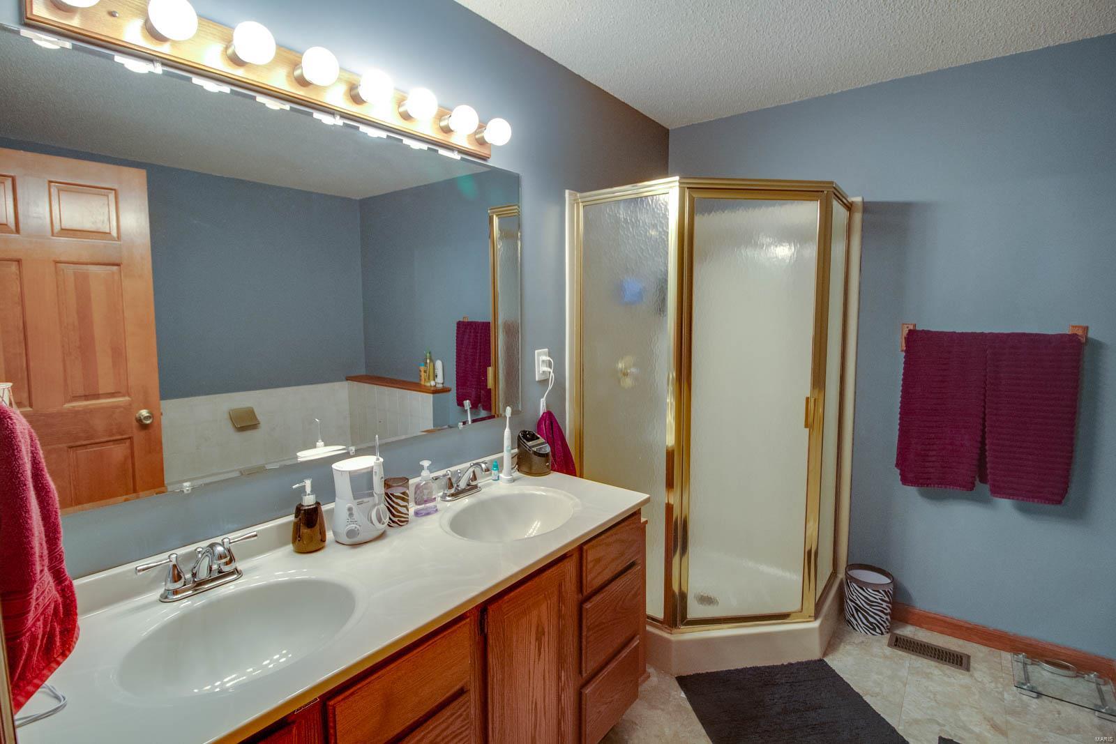 6104 Wenzel Road Alton, IL 62002 - Photo 30 of 64