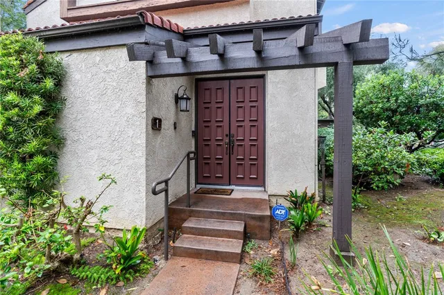 $4,995 | 5757 Owensmouth Avenue, Unit 1, Woodland Hills, CA 91367