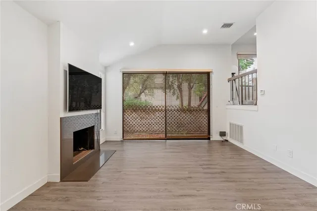 $4,995 | 5757 Owensmouth Avenue, Unit 1, Woodland Hills, CA 91367