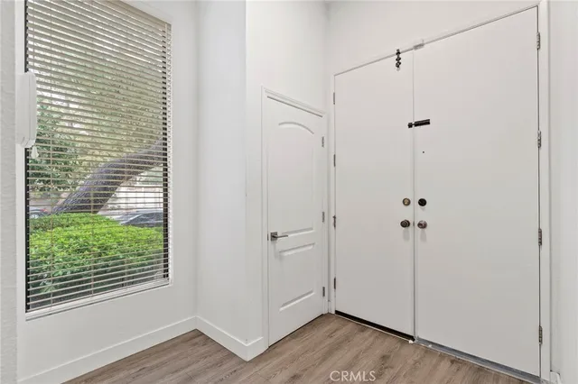 $4,995 | 5757 Owensmouth Avenue, Unit 1, Woodland Hills, CA 91367