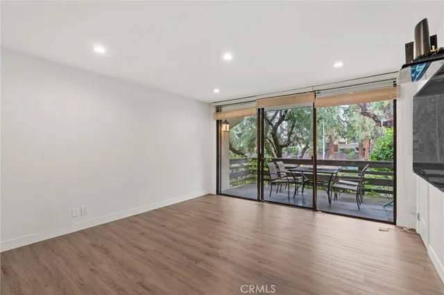 $4,995 | 5757 Owensmouth Avenue, Unit 1, Woodland Hills, CA 91367