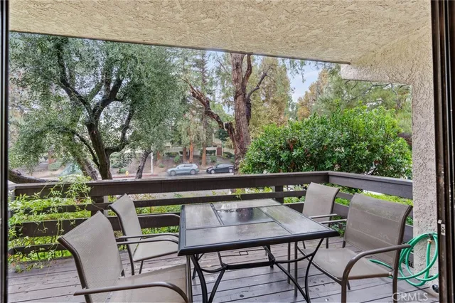 $4,995 | 5757 Owensmouth Avenue, Unit 1, Woodland Hills, CA 91367