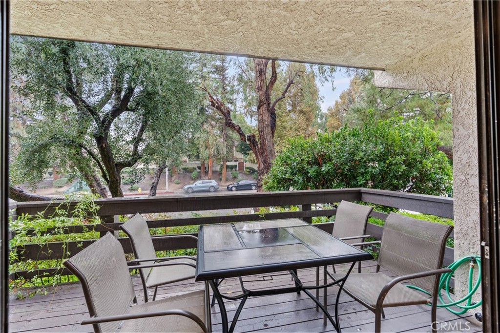 5757 Owensmouth Avenue, Unit 1 Woodland Hills, CA 91367 - Photo 19 of 42 a view of chair and tables